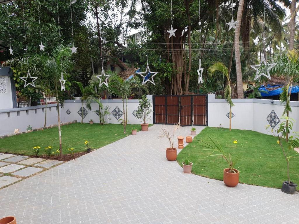 Coastal Suites Apart Hotel ---- 8 Minutes Walk To Beach Benaulim Exterior foto