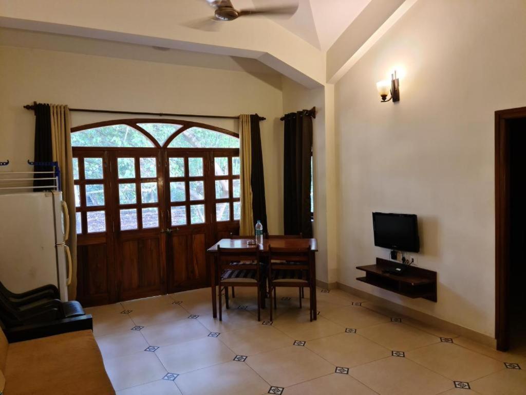 Coastal Suites Apart Hotel ---- 8 Minutes Walk To Beach Benaulim Exterior foto