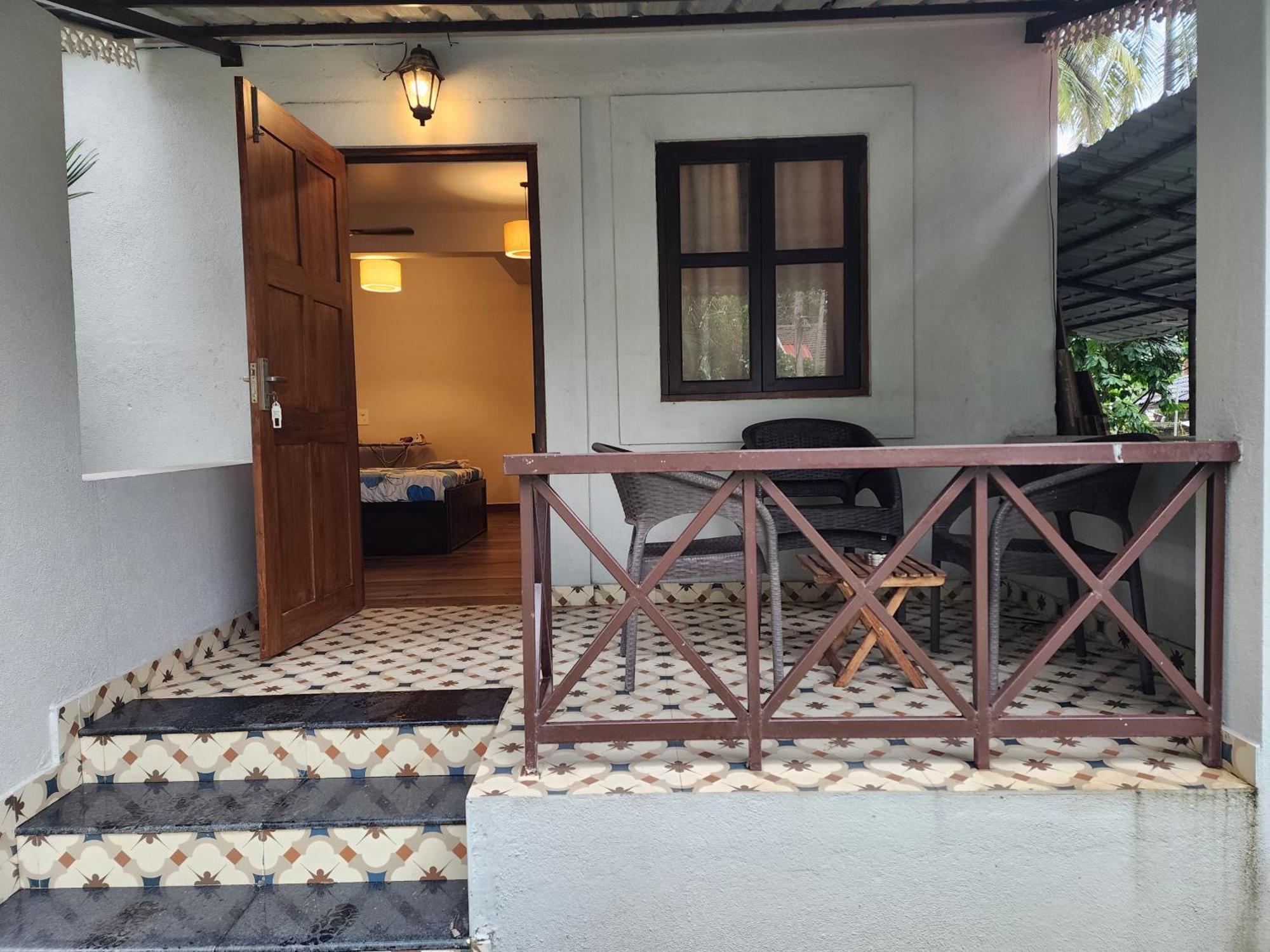 Coastal Suites Apart Hotel ---- 8 Minutes Walk To Beach Benaulim Exterior foto